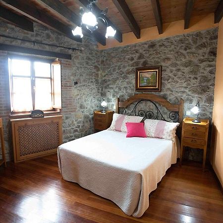 La Vega De Pendueles Guest House Exterior photo