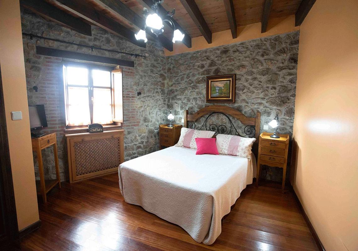 La Vega De Pendueles Guest House Exterior photo